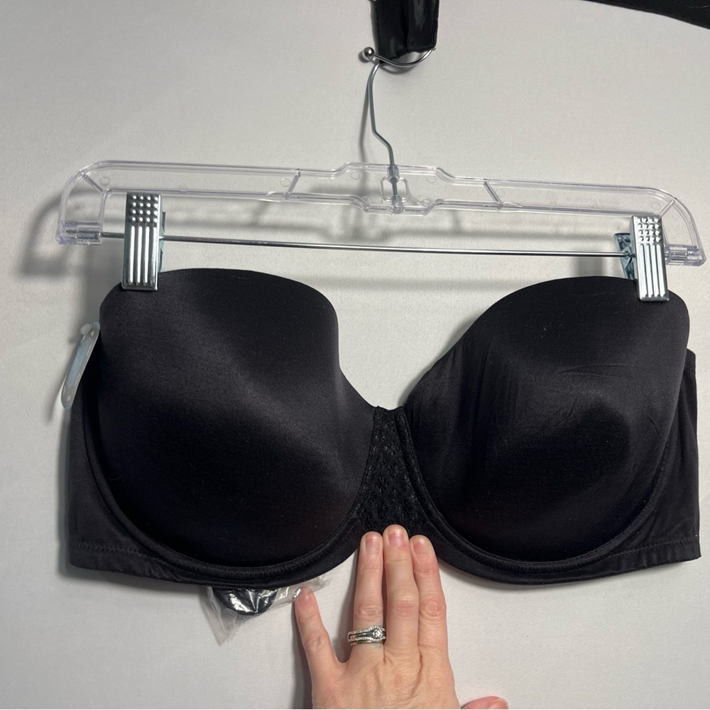 Bali Women's One Smooth Bra 42 C NWT - Picture 2 of 9